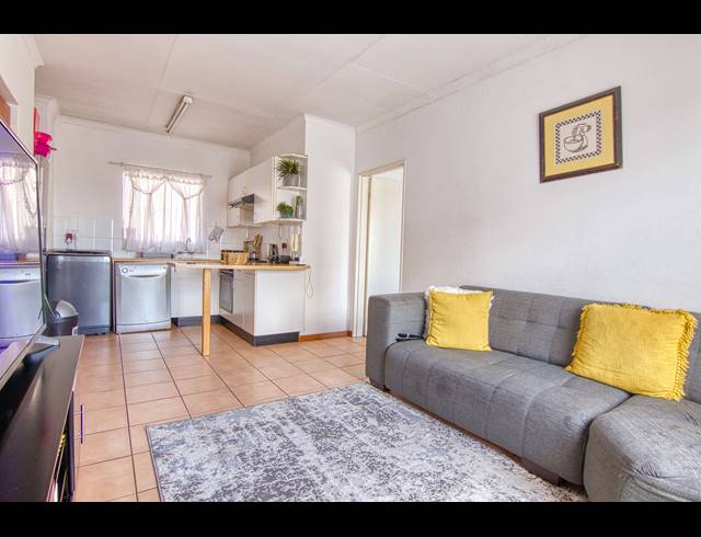 1 BEDROOM APARTMENT TO LET IN FERNDALE